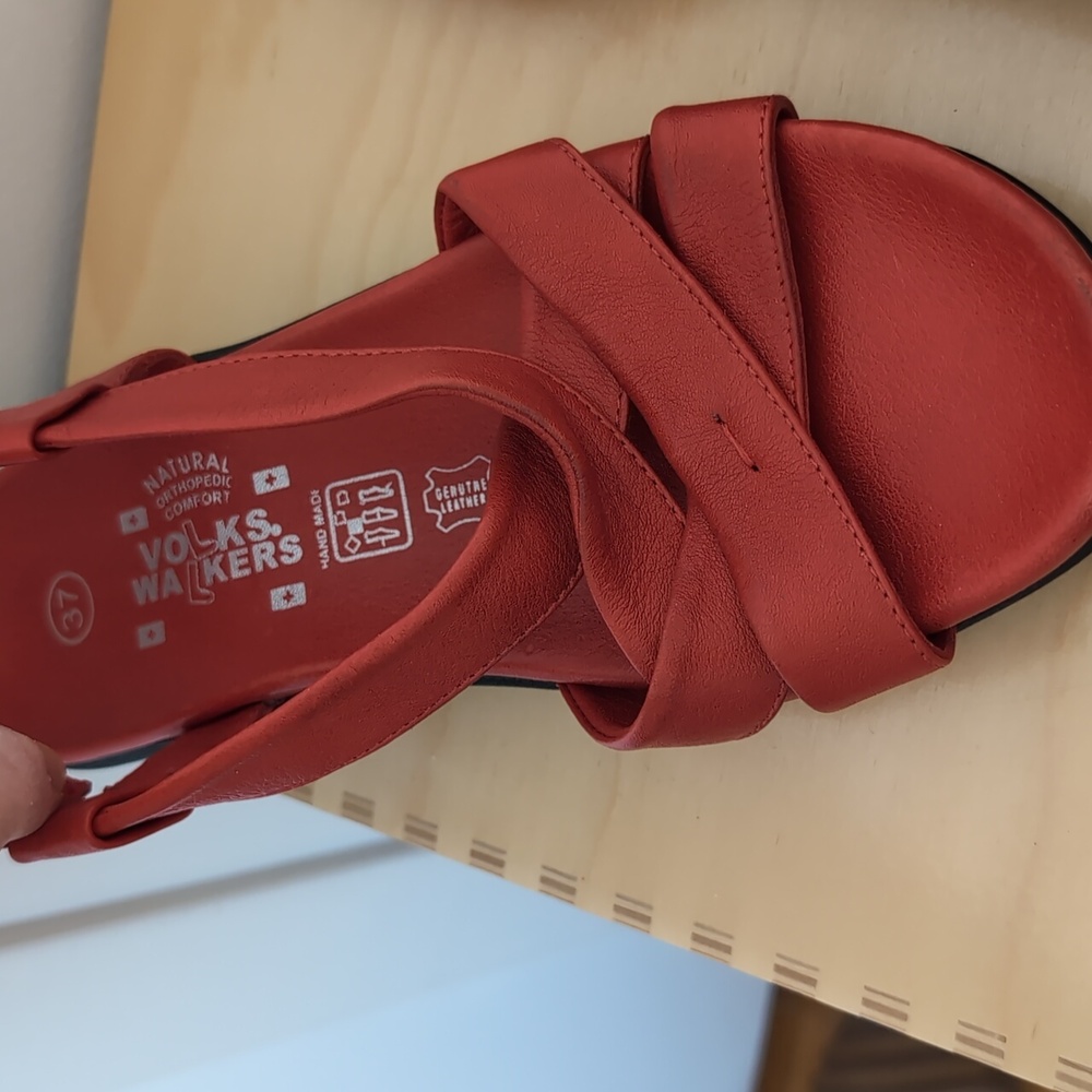 2/$50๐RED LEATHER SANDALS - Picture 12 of 13